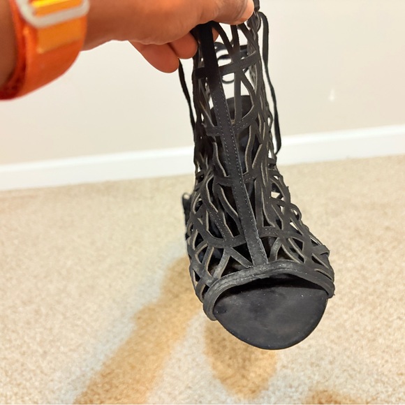 Black Heels with Intricate Cut-Out Design and Open Toe - Picture 9 of 12